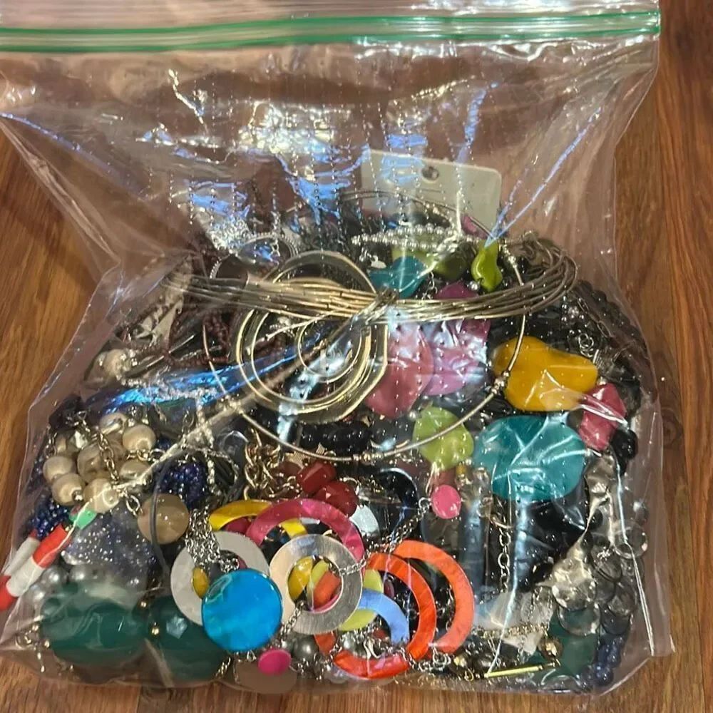3.5 lbs Bulk jewelry mystery bag. Mostly necklaces costume jewelry by the pound